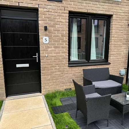 Brand New Flat 5 With Free Parking And Fast Wifi Apartment York Bagian luar foto