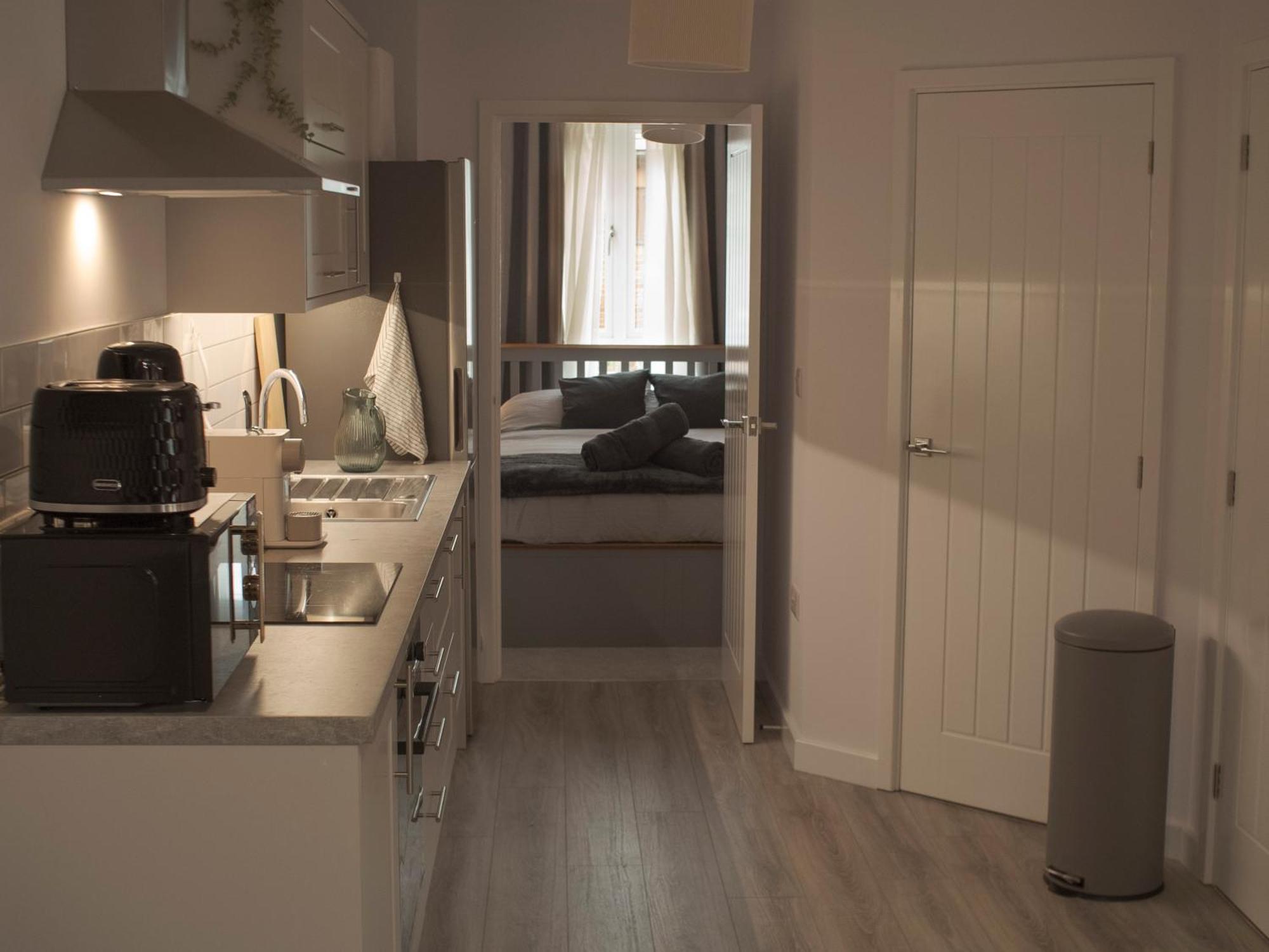 Brand New Flat 5 With Free Parking And Fast Wifi Apartment York Bagian luar foto
