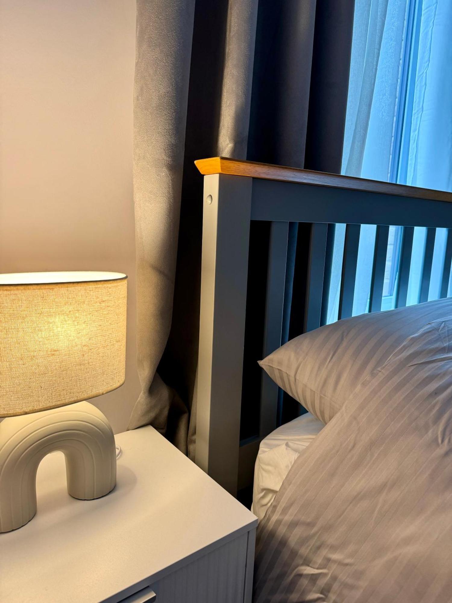 Brand New Flat 5 With Free Parking And Fast Wifi Apartment York Bagian luar foto