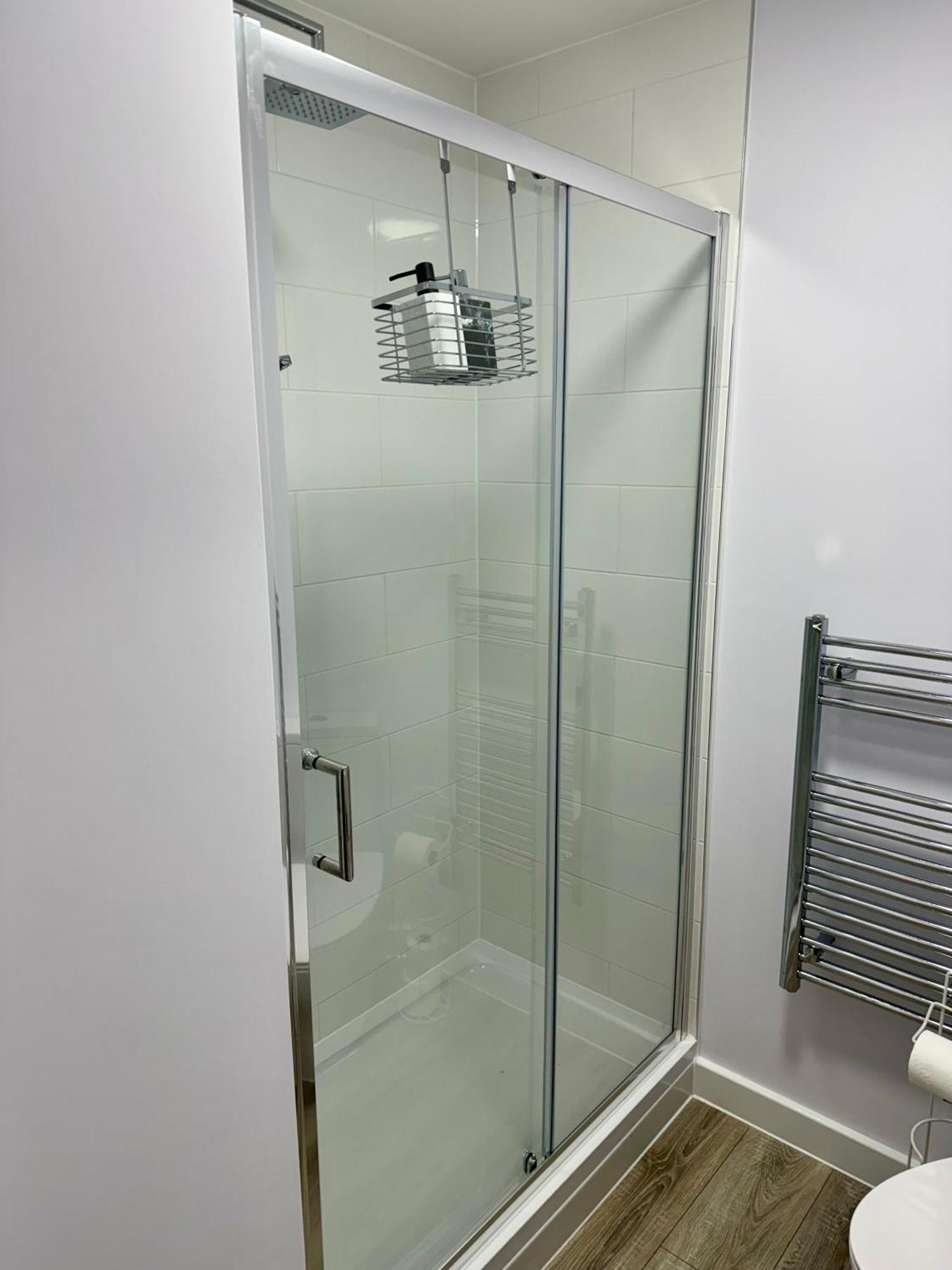 Brand New Flat 5 With Free Parking And Fast Wifi Apartment York Bagian luar foto